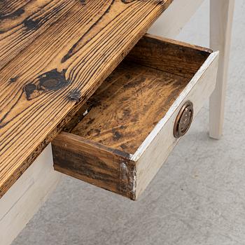 A 19th/20th century table.
