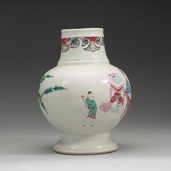 A famille rose porcelain vase, Qing dynasty, Yongzheng (1723-1795).