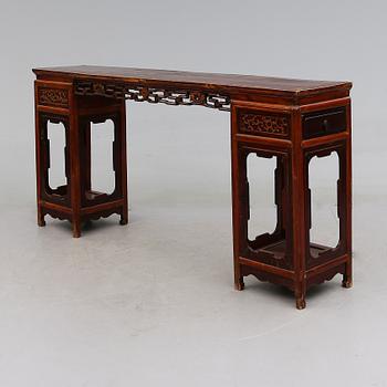SIDEBOARD, Kina, 1900-talets först hälft.
