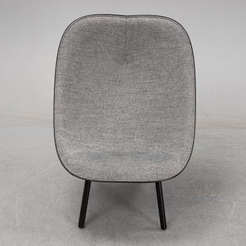 A 21st Century 'Uchiwa' lounge chair by Doshi Levien for Hay.
