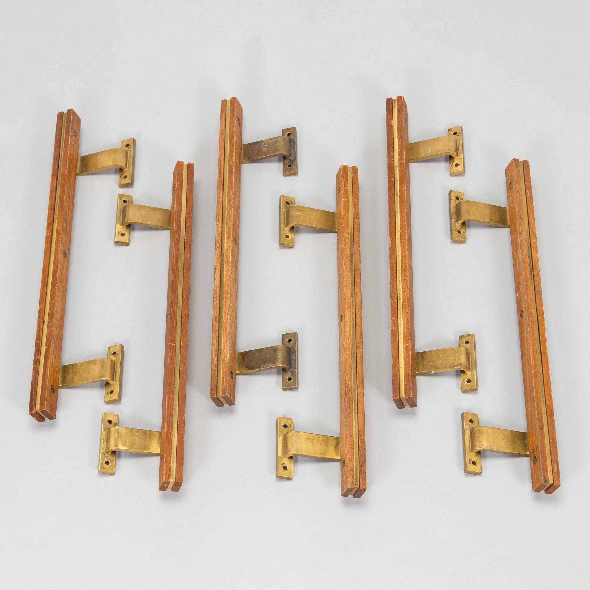 Aarne Olavi (Olli) Kuusi, dörrhandtag, tre par, modell 205, tillverkare Primo Oy, 1900-talets senare hälft.