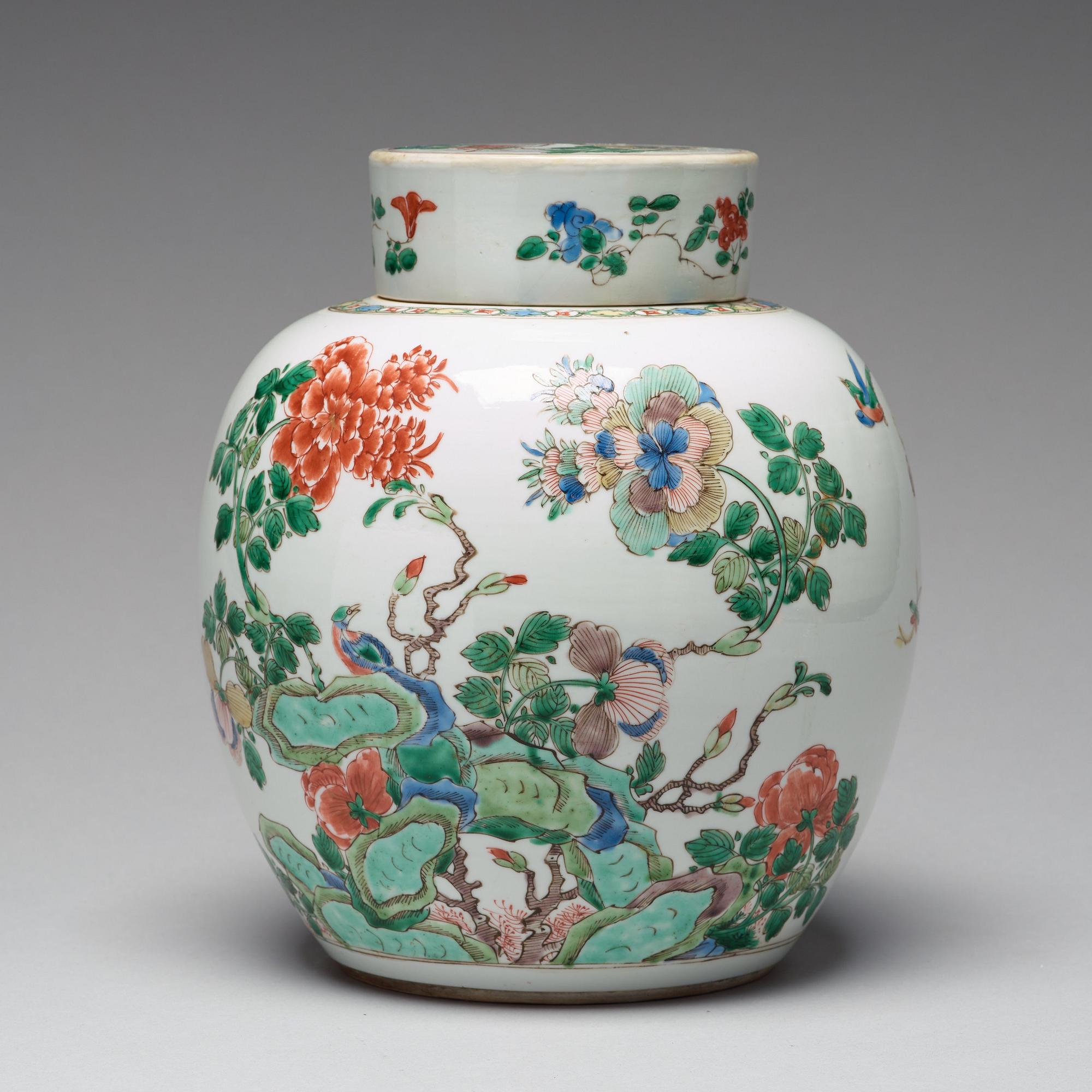 KRUKA med LOCK, porslin. Qingdynastin, Kangxi (1662-1722).