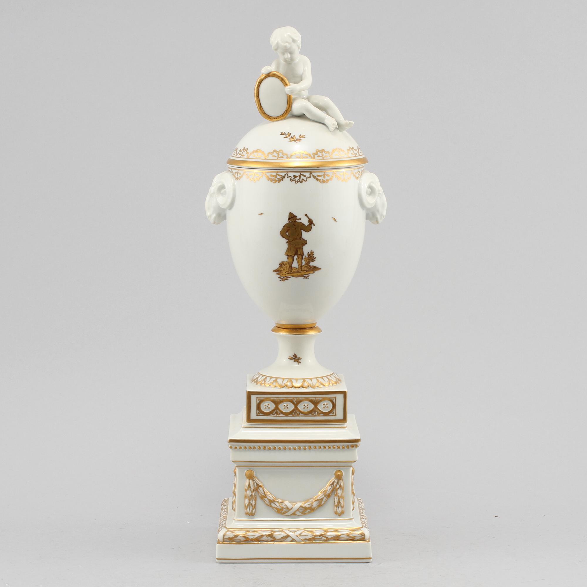 LOCKURNA, porslin, Royal Copenhagen, efter 1905.