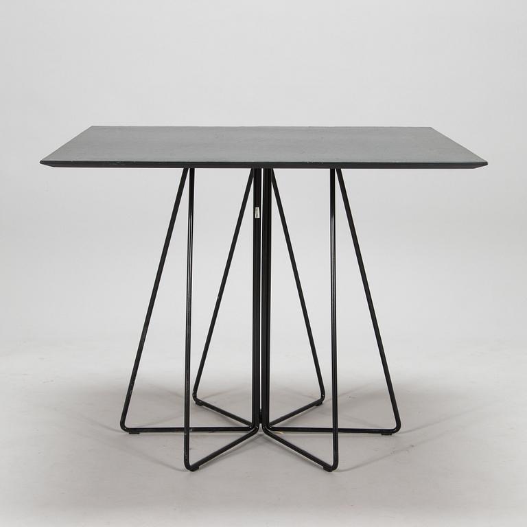 Lella och Massimo Vignelli, bord, "Paperclip", Knoll 1994.