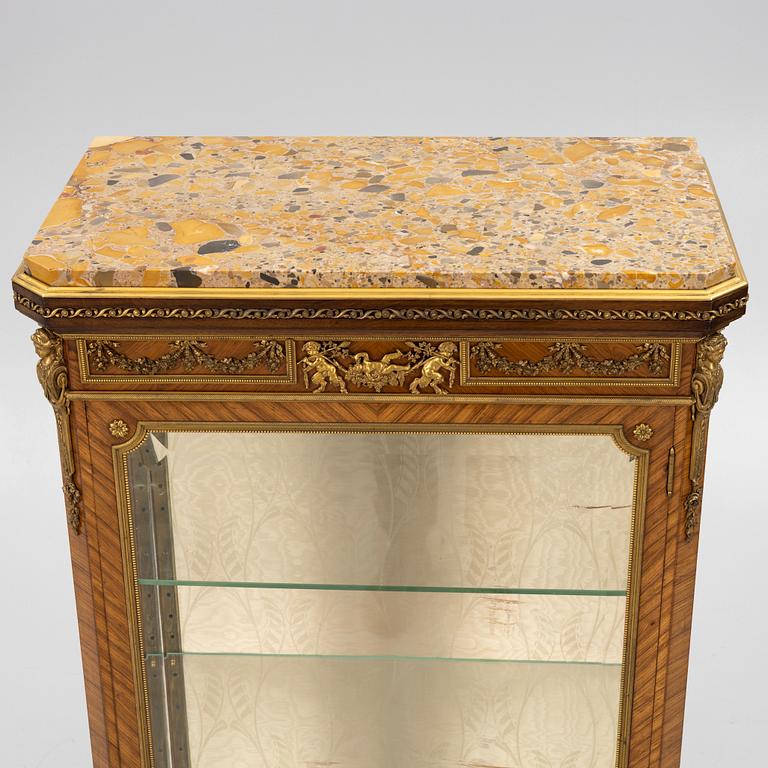 Display cabinet, Louis XV style, ca 1890-1910.