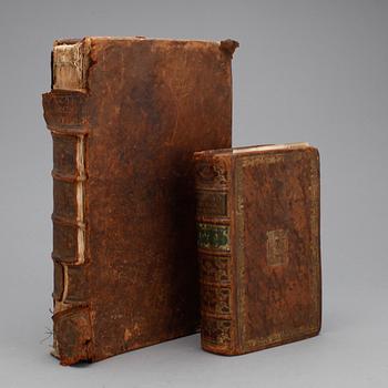 BÖCKER, 2 st, bla "Kerckelycke Historie van de Gheheele Werelt...", av P.Cornelius Hazart, Antwerpen 1671.