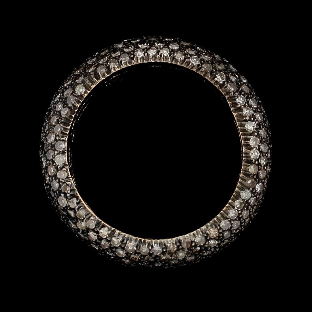 RING, svärtat och förgyllt silver, diamanter tot ca 2.80 ct.