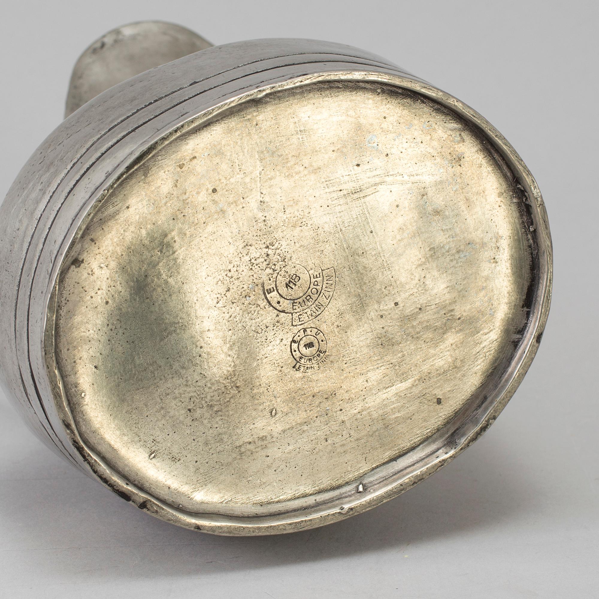 A Baroque style tinn jar, 1800-/1900s.