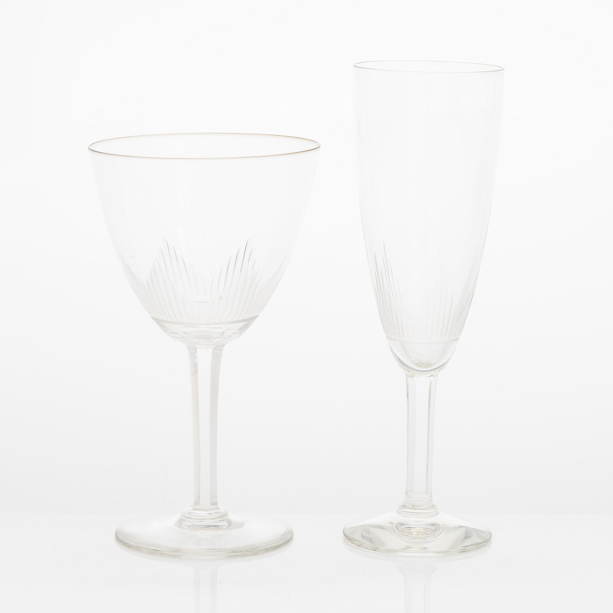 Erkki Vesanto, lasisto, 86 osaa, "Marjatta", Iittala 1947-1969.