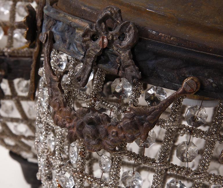 LJUSKRONOR, 2 st, samt VÄGGLYSTRAR, 4 st, gustviansk stil, 1900-tal.