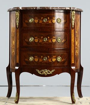 BYRÅ, Louis XVI-stil, 1900-tal.