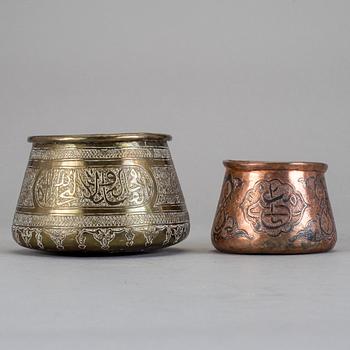 SKÅLAR, 2 stycken, koppar och mässing, Cairoware, 1800-tal.