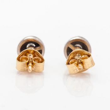 Örhängen, 18K guld och diamanter, Sandberg.