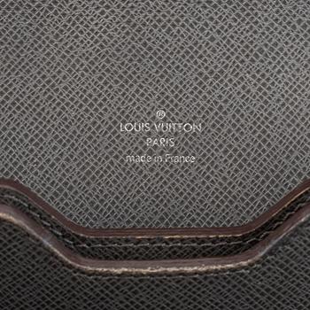 Louis Vuitton, briefcase.
