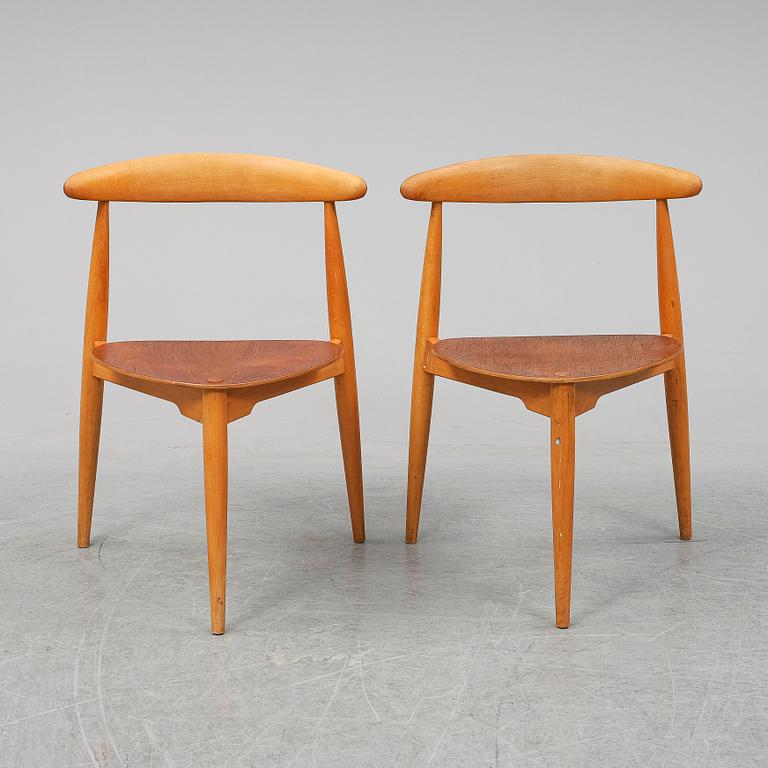 HANS J WEGNER, "Hjerte- set", matbord med sex stolar, Fritz Hansen, Danmark 1950-tal.