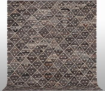 Matta, Kelim, ca 297 x 262 cm.