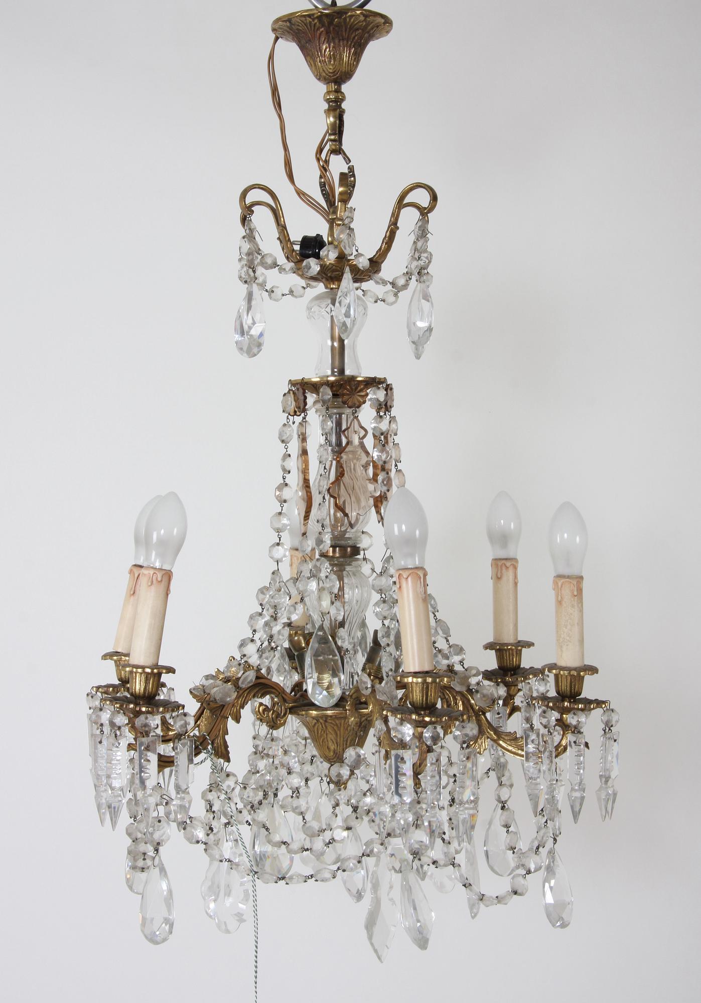 LJUSKRONA, nyrokokostil. H 74.
Proveniens: Git Gay.