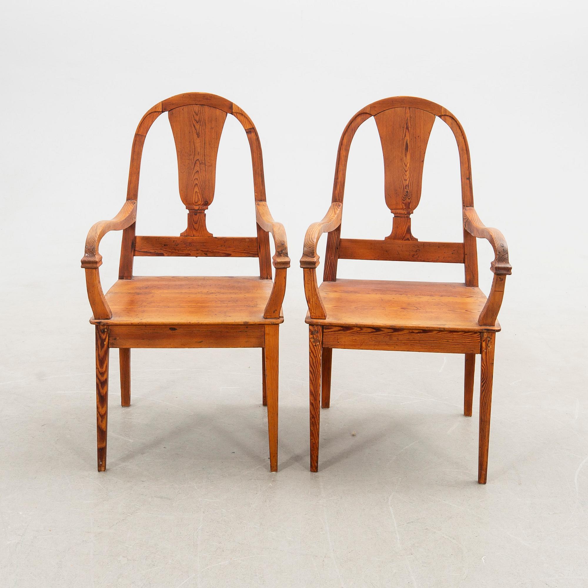 Karmstolar, ett par, sent 1800-tal/tidigt 1900-tal.