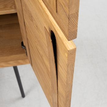 Says Who, cabinet, from the Wings series, Muubs.