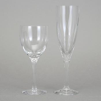 CHAMPAGNE- samt RÖDVINSGLAS, 16 st (8+8), "Chateau", Bertil Vallien, Kosta Boda, 1900-talets fjärde kvartal.