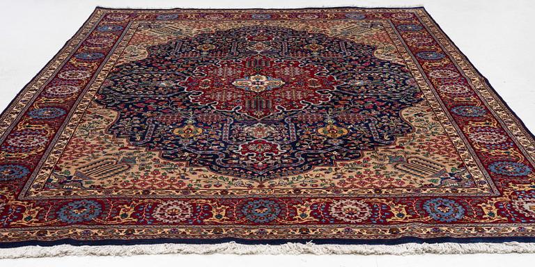 Rug, Tabriz, approx. 370 x 270 cm.