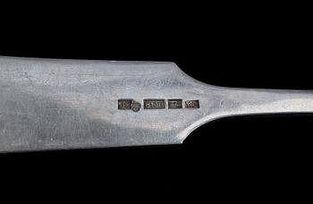 BESTICKSUPPSÄTTNING, 49 delar, silver. Olika finska smeder 1835-1971. Snäckmodell. Vikt 1334 gr.