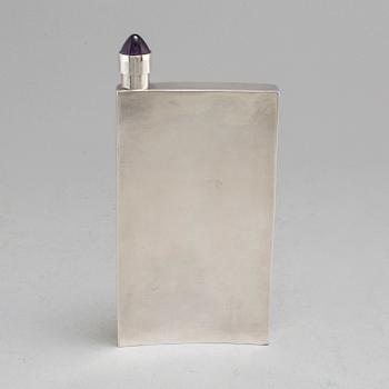 A sterling silver pocket flask by Per-G Forslund Juvelateljen Malmö 1976.