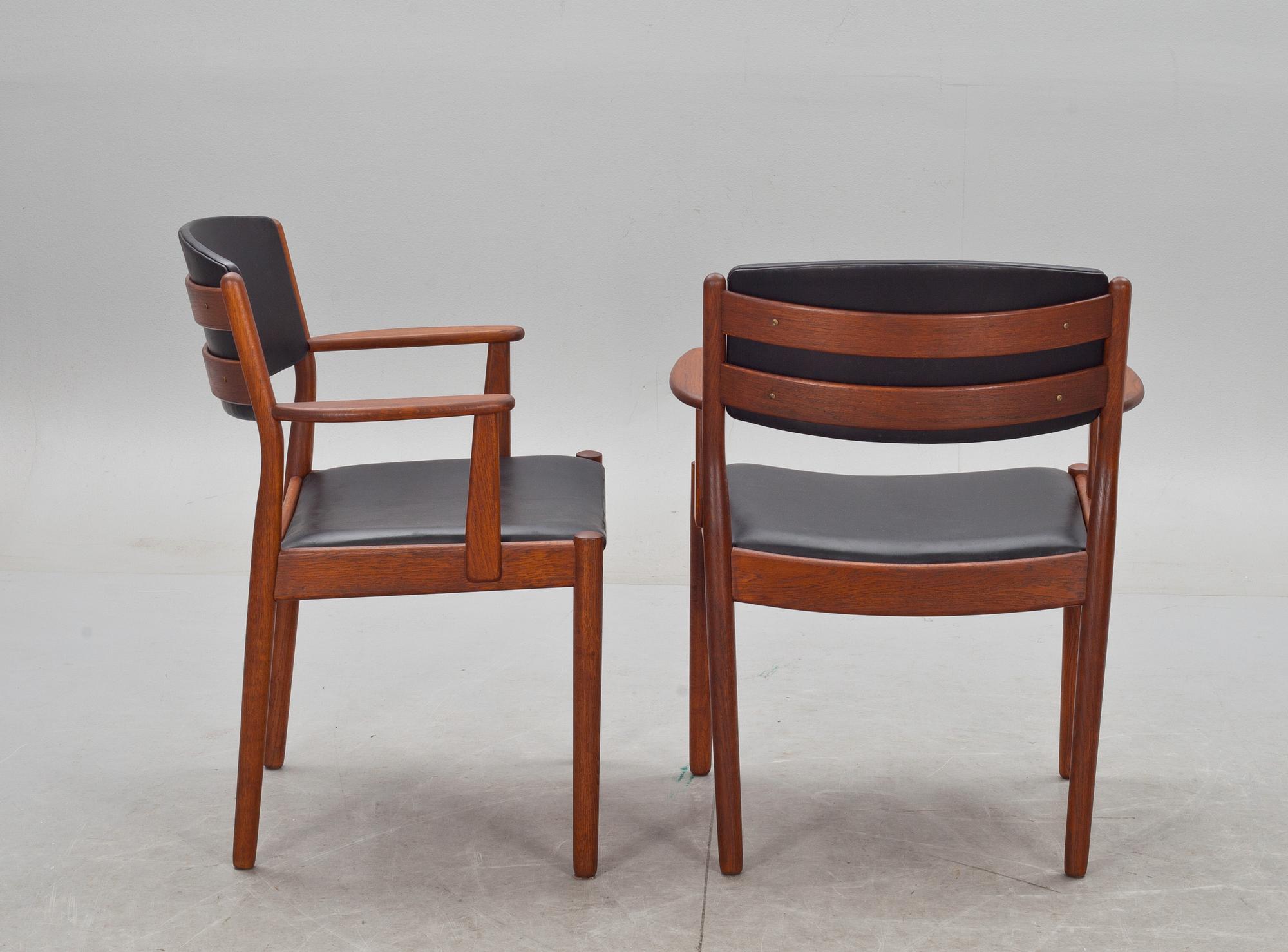 KARMSTOLAR, ett par, Poul Volther, FDB Möbler. Märkt.