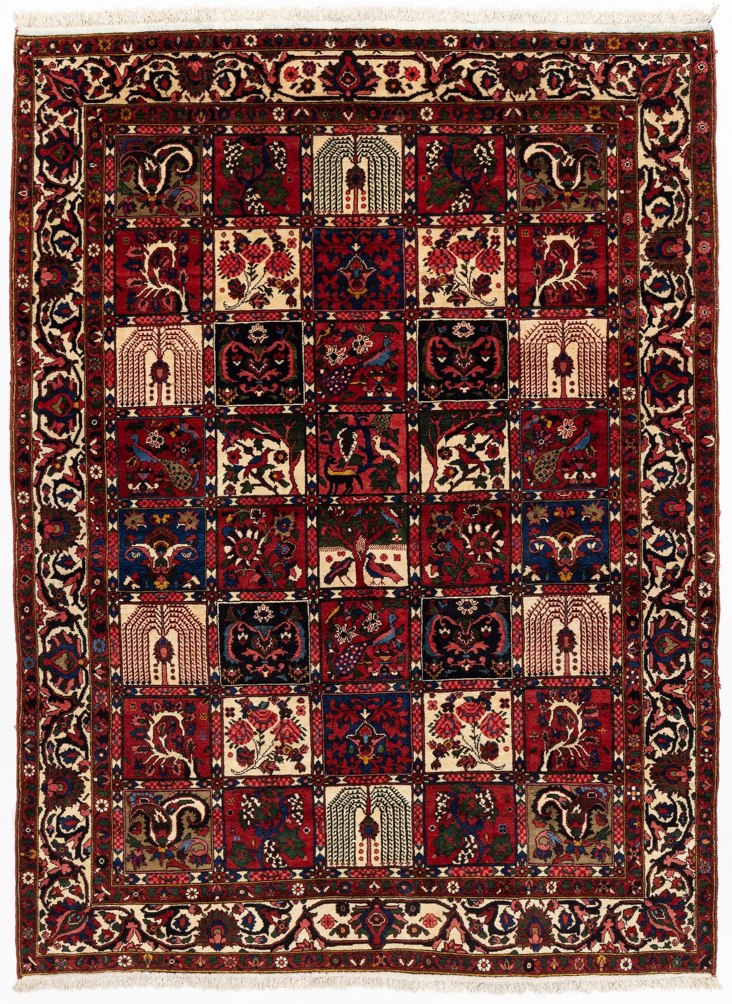 A semi-antique Chahar Mahal/Bakhtiari carpet, approximately 329 x 219-228 cm.