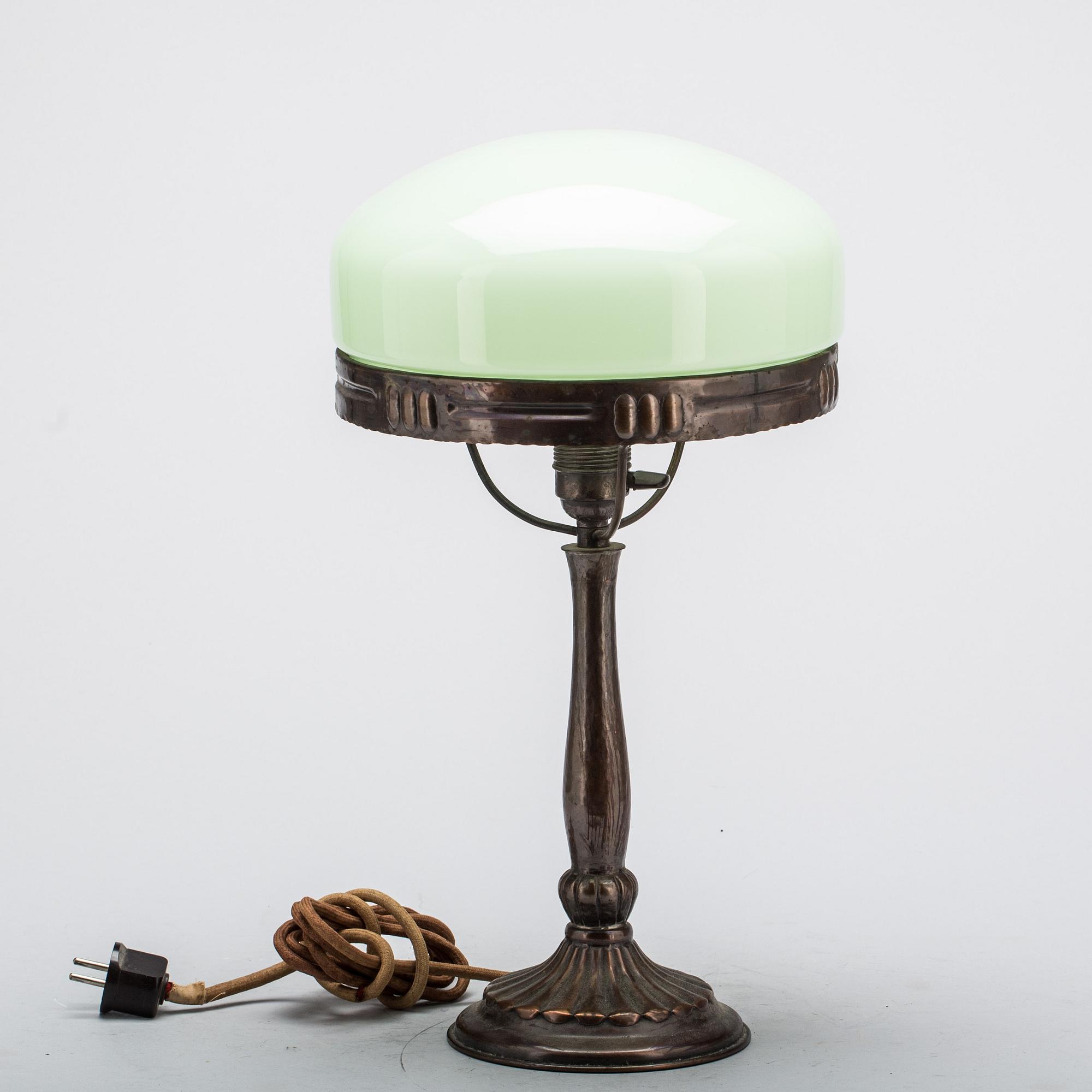 BORDSLAMPA, sk Strindbergslampa, 1900-talets första hälft.