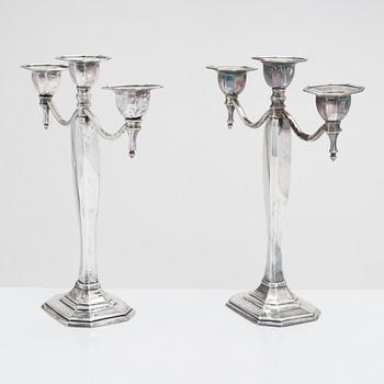 Kandelabrar, ett par, silver, Suzuyo, Japan, Meiji  (1868-1912).