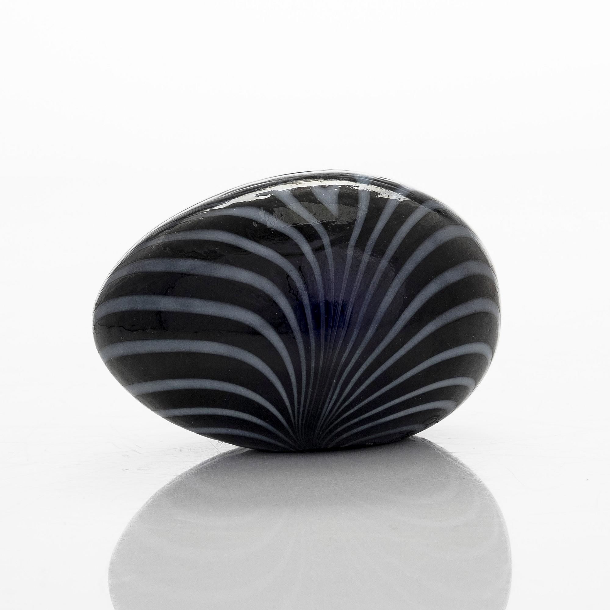 Oiva Toikka, glasägg, signerad O. Toikka Nuutajärvi.