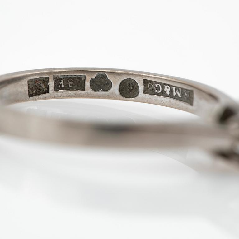 Ring, 18K vitguld med briljantslipad diamant.