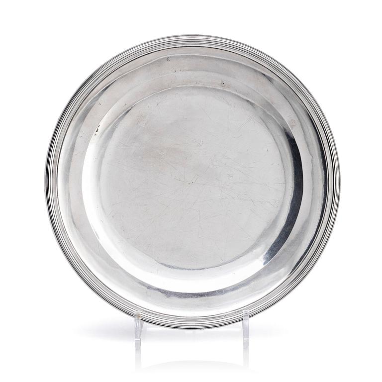 A French early 19th century silver dish, mark of J.A. Berel, Paris 1810-1819.