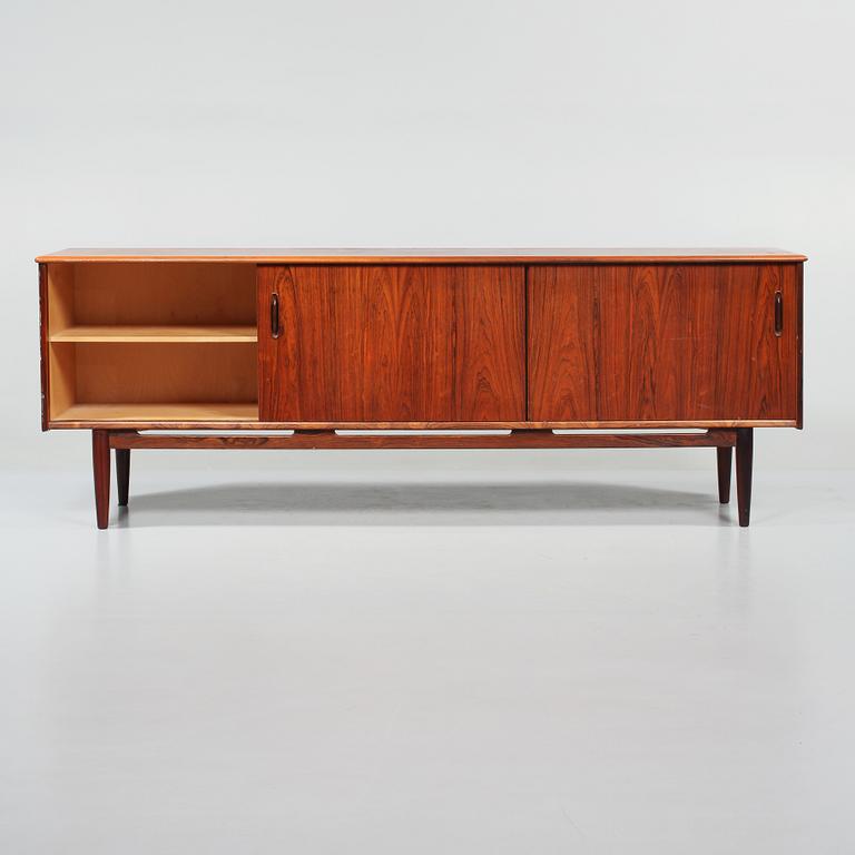 SIDEBOARD, "Cortina", Nils Jonsson, Troeds Möbelfabrik, Bjärnum, 1900-talets tredje kvartal.