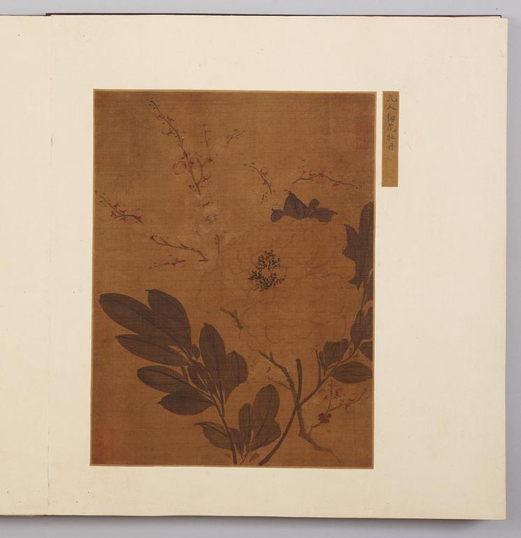 A fine album titled "Song Yuan ji jin ce", with 12 paintings, presumably Qing dynasty, 17/18th Century.