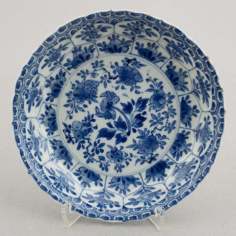 Fat, 2 st, porslin, Kina, Kangxi (1662-1722).