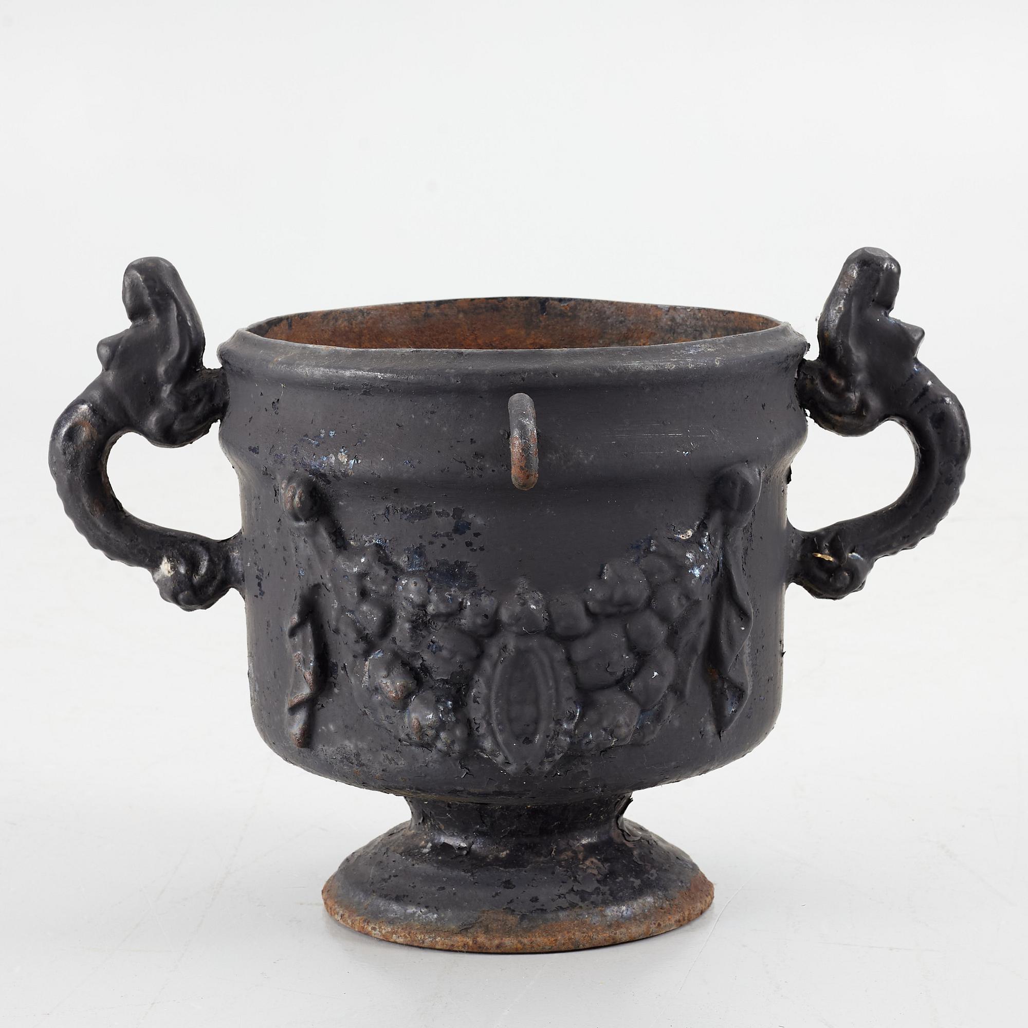 A cast iron garden urn, Stavsjö Bruk, 20th century.