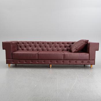 JOHAN ISRAELSON, soffa, Chesterfield, formgiven av J. Israelson/norra gotland.
