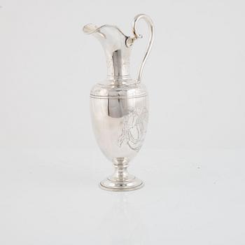 Karl Meyer, vinkanna, silver, Stockholm 1896.