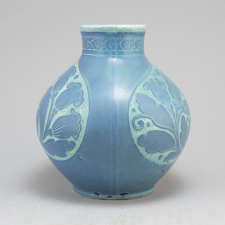 JOSEF EKBERG,a stoneware vase, sgarfitto, Gustafsberg 1919.