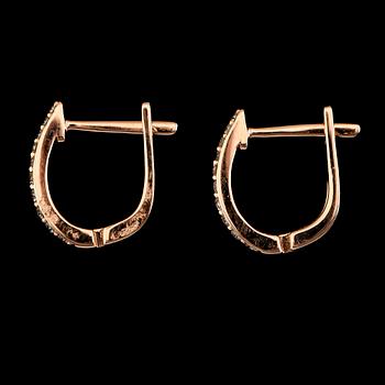 ÖRHÄNGEN, 1 par, 18K roséguld, diamanter tot ca 0.15 ct.