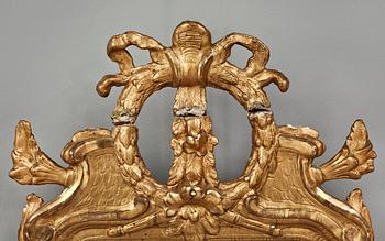 SPEGEL, gustaviansk, Johan Åkerblad (mästare i Stockholm 1756-1799). Hallstämplad Stockholm, otydl dat.
