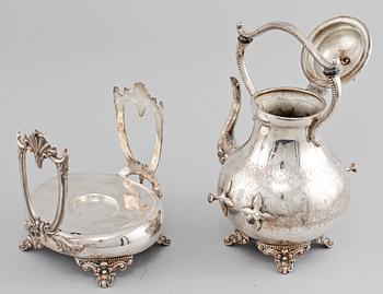 SAMOVAR PÅ RECHAUD, nysilver, omkring 1900.