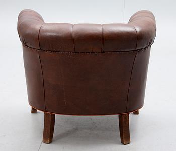 FÅTÖLJ, Chesterfieldmodell, 1900-tal.