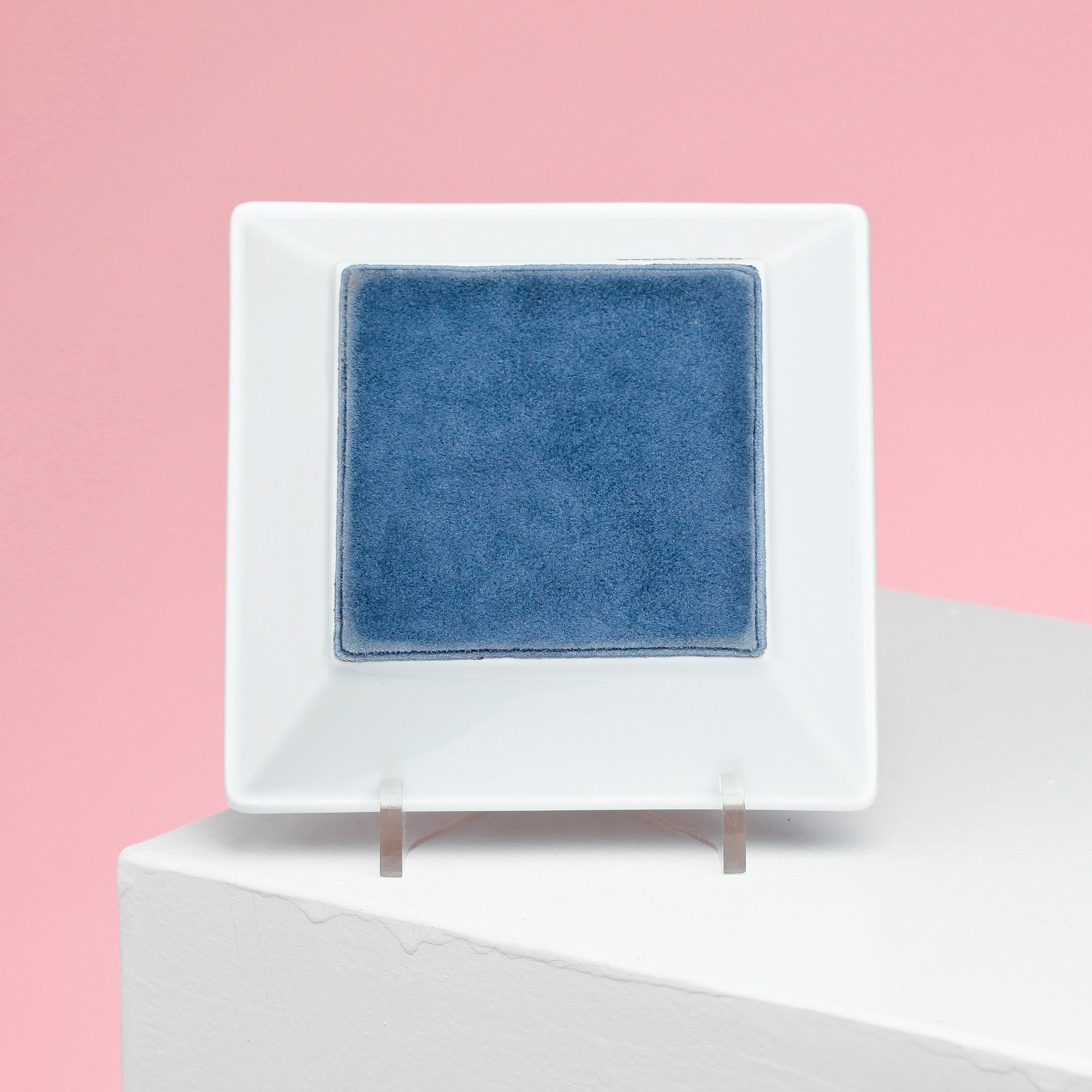 ASKFAT/FAT, Hermès.