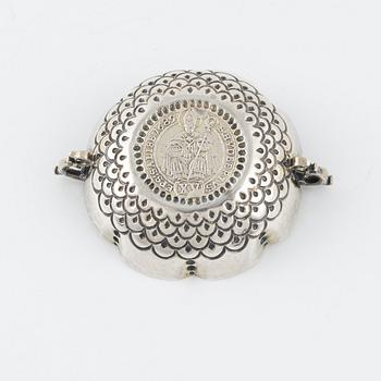 En liten vinprovningsskål, silver, möjligen Salzburg, Österrike. Ostämplad.