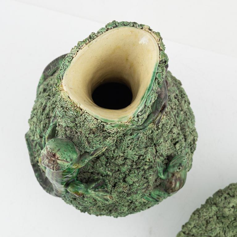 A majolica ewer with cover and stand, M. Mafra, Caldao, Portugal, late 19th Century.