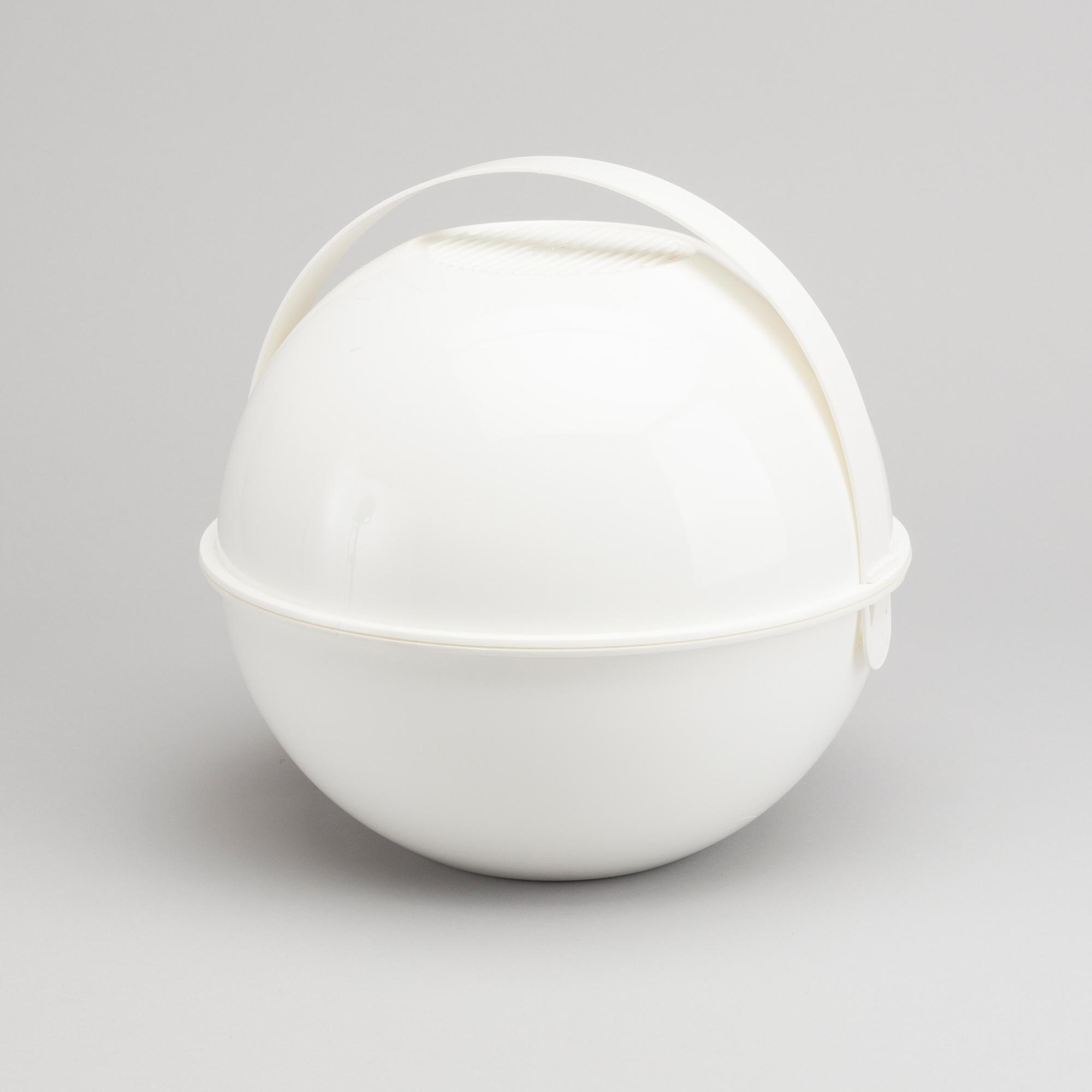 GUZZINI PICNIC BALL SET. ITALY.