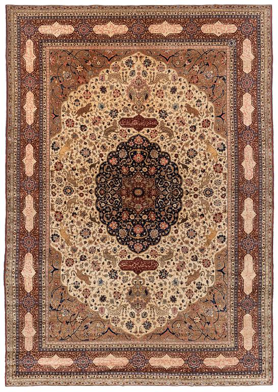 An antique Benlian Tabriz carpet, signed Jabarzade, ca 466 x 323 cm.